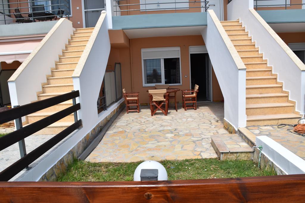 Aperanto House Paralia Loutsas 외부 사진