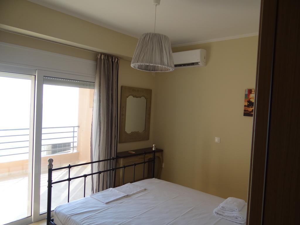 Aperanto House Paralia Loutsas 외부 사진