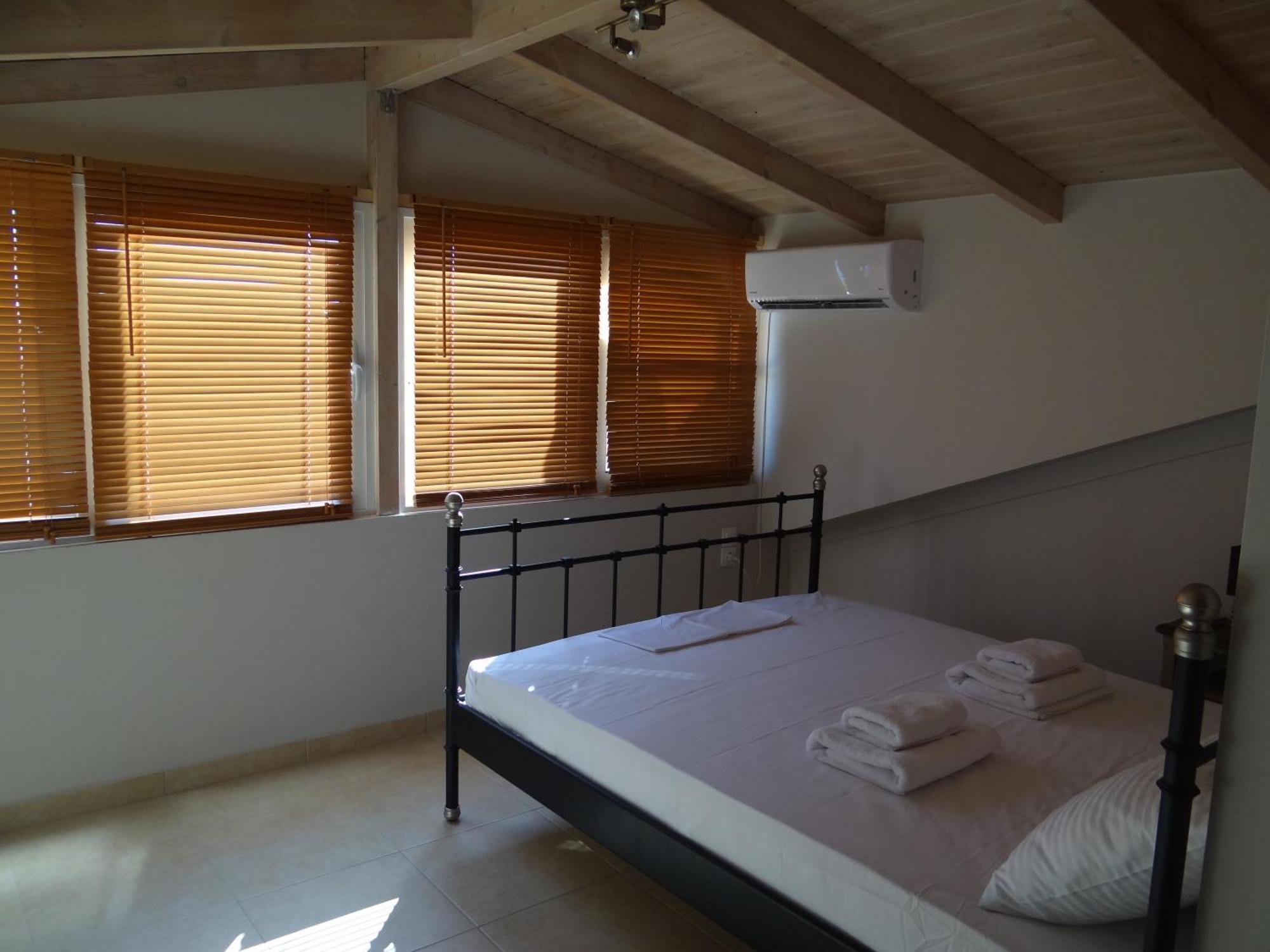 Aperanto House Paralia Loutsas 객실 사진