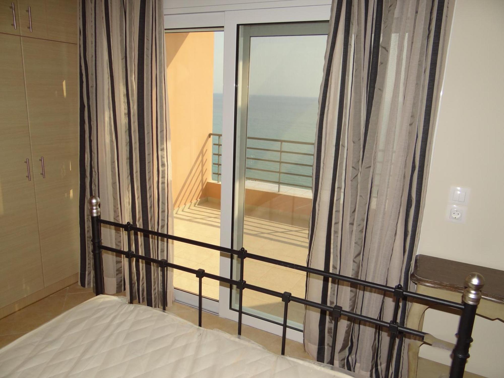 Aperanto House Paralia Loutsas 객실 사진