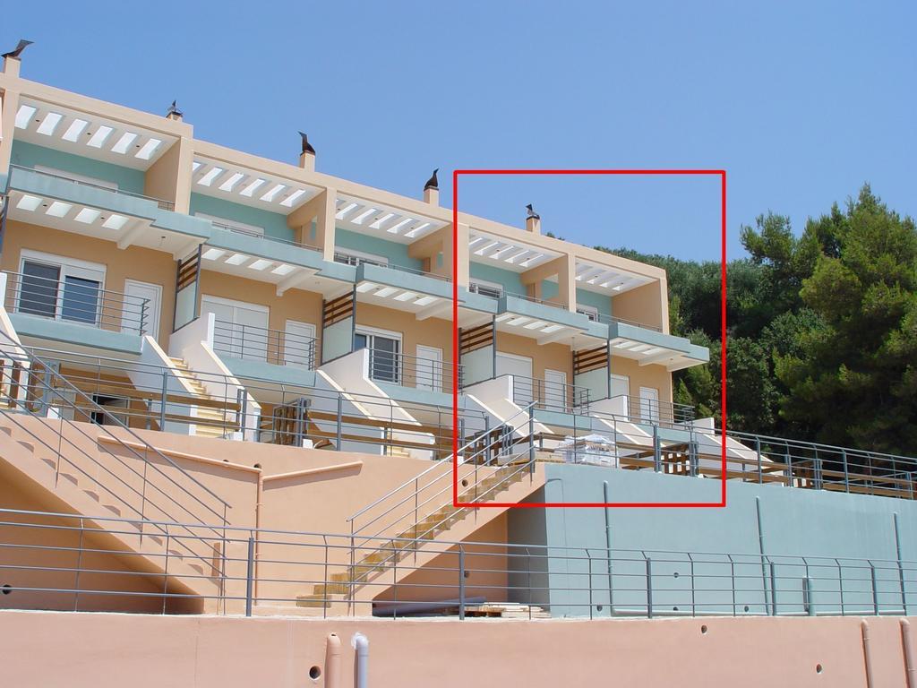 Aperanto House Paralia Loutsas 외부 사진