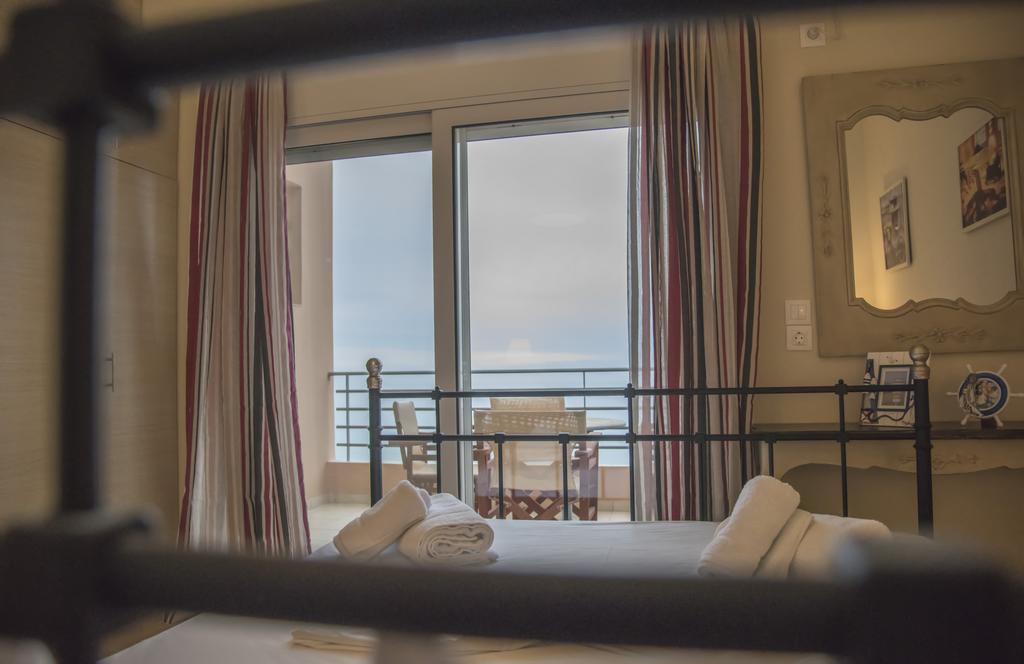 Aperanto House Paralia Loutsas 외부 사진