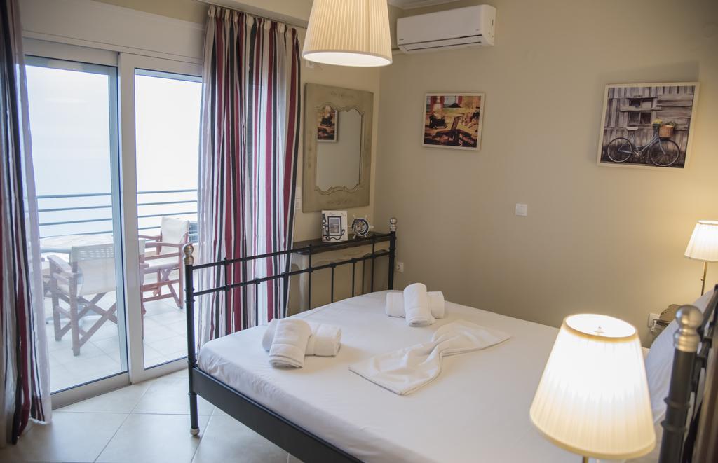 Aperanto House Paralia Loutsas 외부 사진