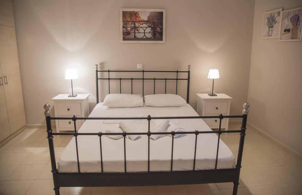 Aperanto House Paralia Loutsas 외부 사진