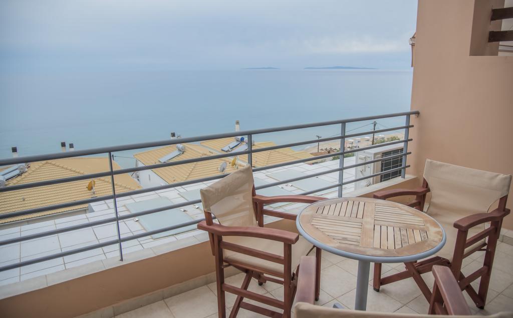 Aperanto House Paralia Loutsas 외부 사진